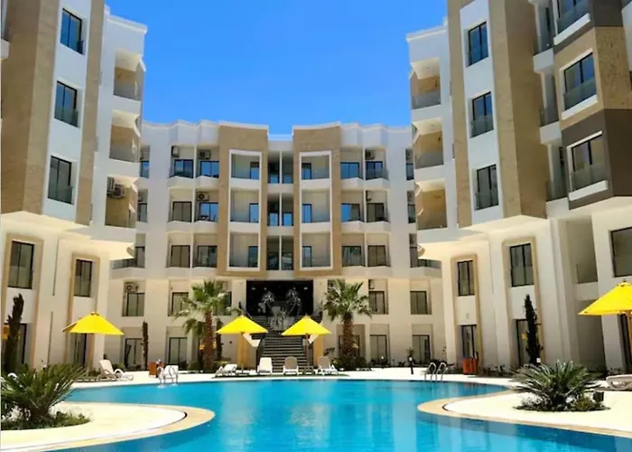 Apartment Cozy Pool View With Access To Bars *